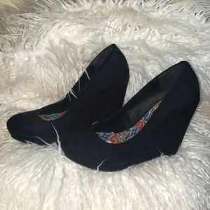 Steve Madden Wedges Size 6.5 Black suede